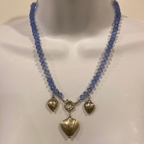 Silk Knotted Chalcedony Necklace Sterling Silver Clamshell Charms Beach Ocean - Picture 1 of 11